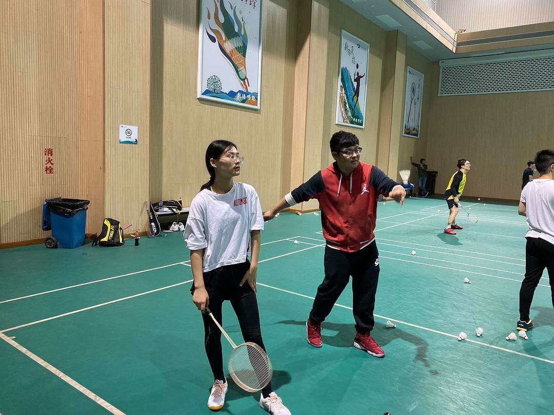 {21點}(唐山羽毛球培训班在哪里)