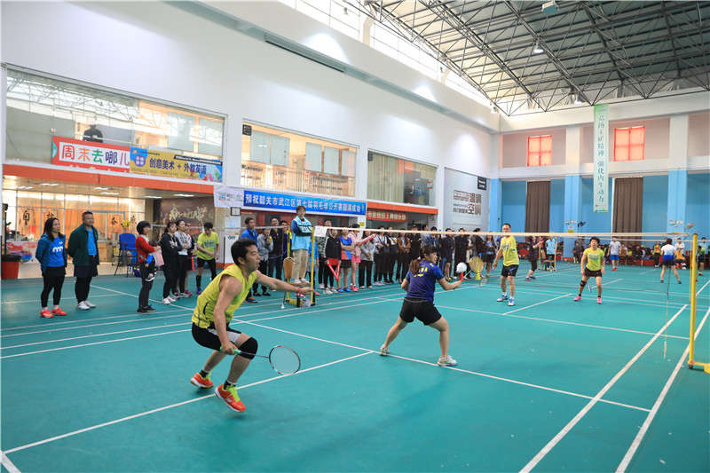 {21點}(业余羽毛球比赛赛制规则) {21點}(业余羽毛球比赛赛制规则)